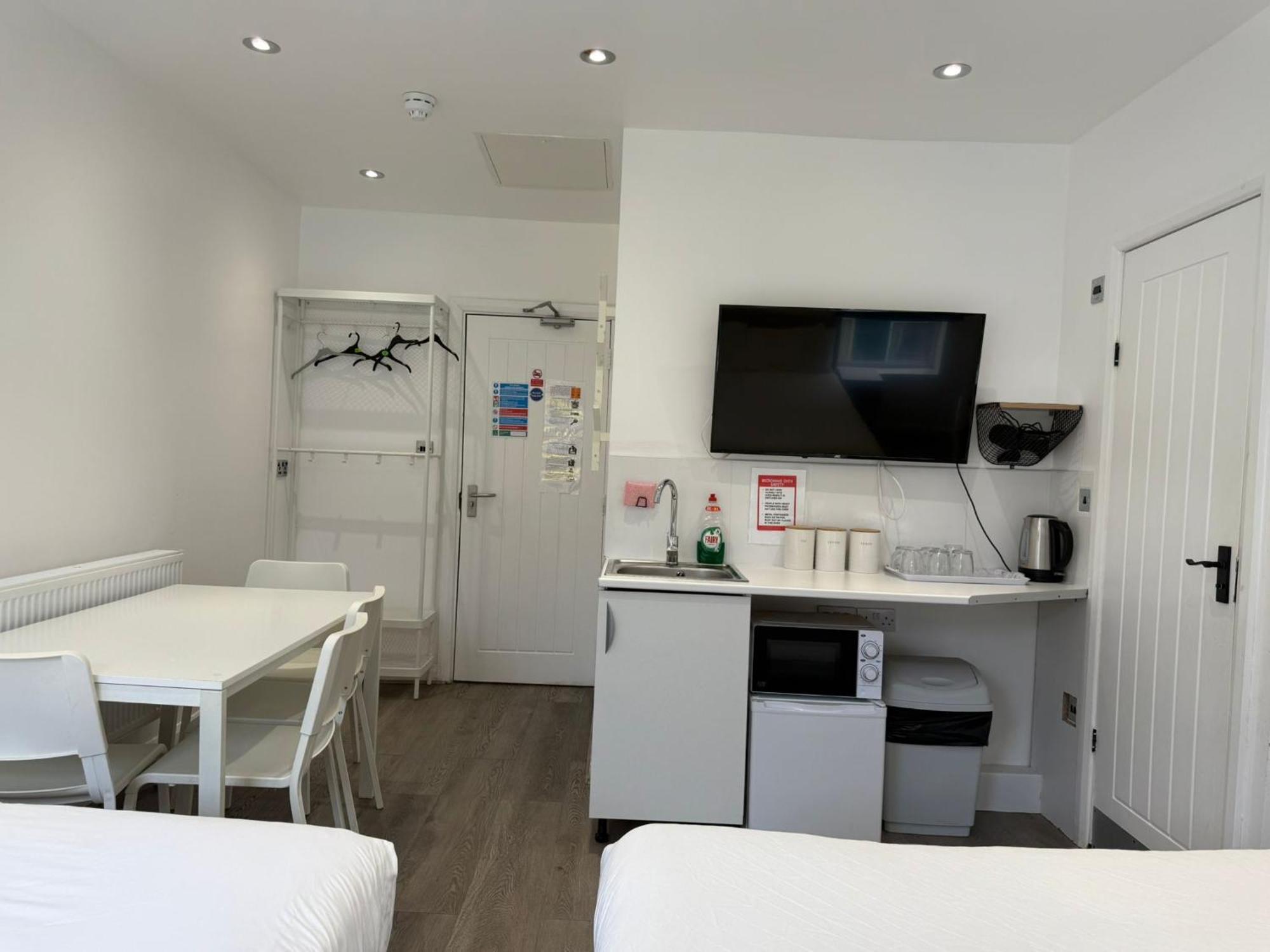 Araan House Hotel -Families And Couples Only, Blackpool